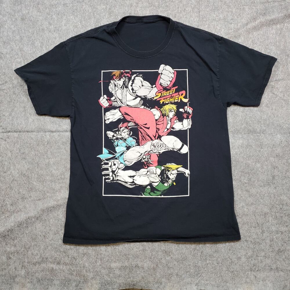 Street Fighter Shirt Mens S/M? Cast Action Shots Graphic Tee Video‎ Game Gaming